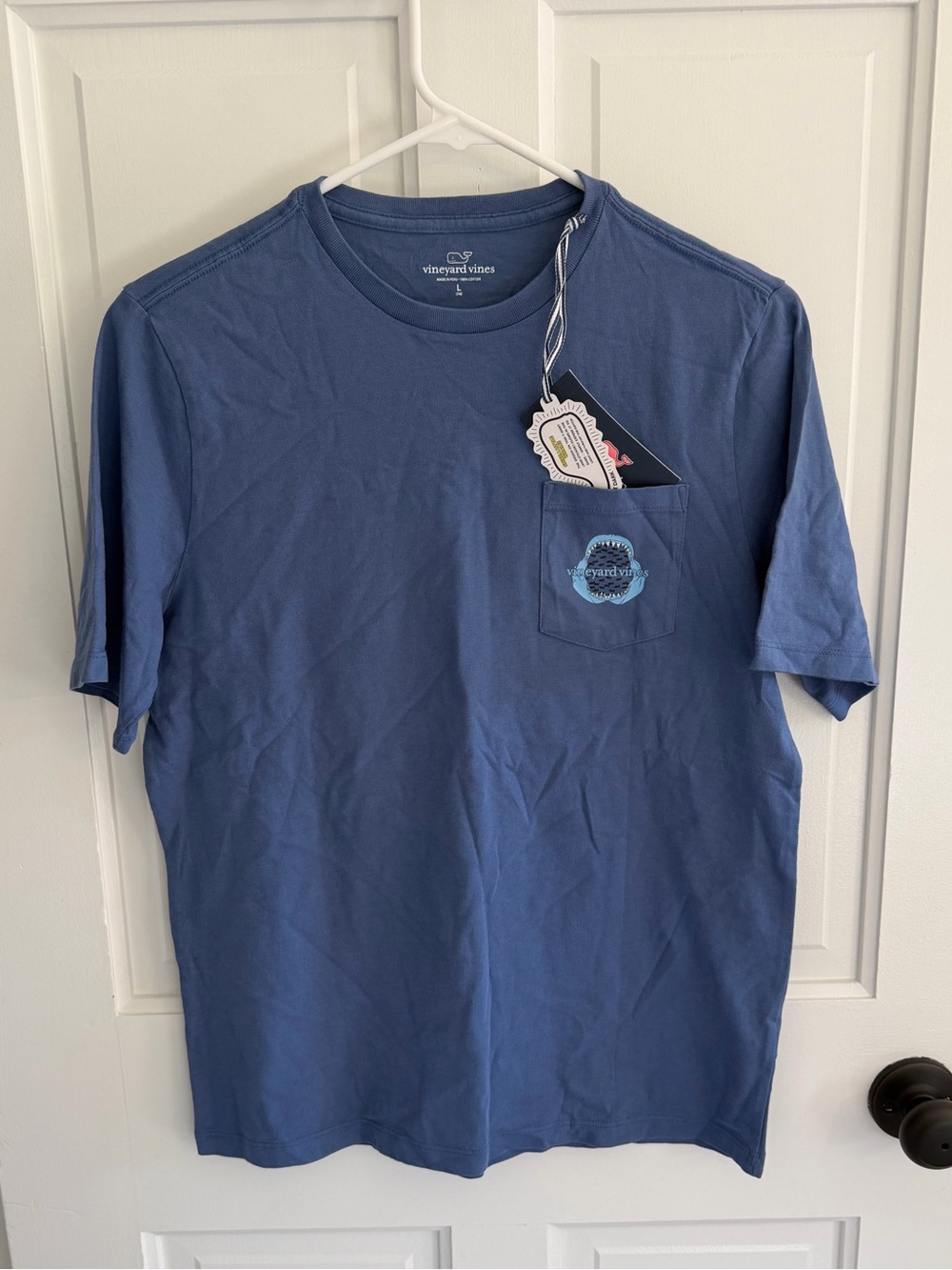 NWT Vineyard Vines Boys L 16 Glow in‎ the Dark Shark Jaw Pocket Tee Blue